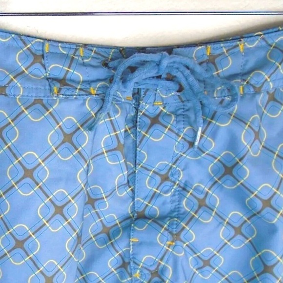 Oakley Board Shorts Swimwear Swim Trunks Blue Pockets Men’s Large 33 Waist - Picture 2 of 6